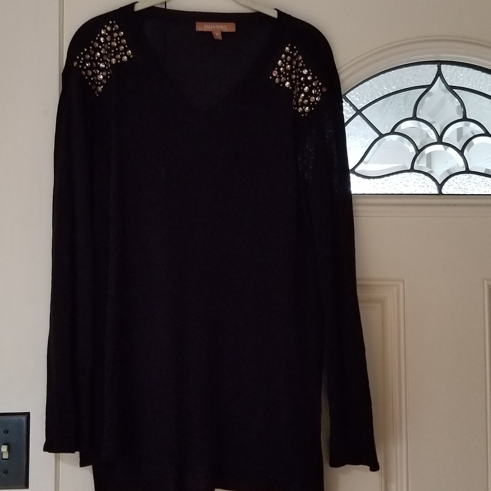 Top/ black with some shine threads